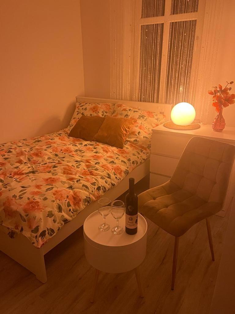 Keyif Apartamenty Katowice Bilik gambar